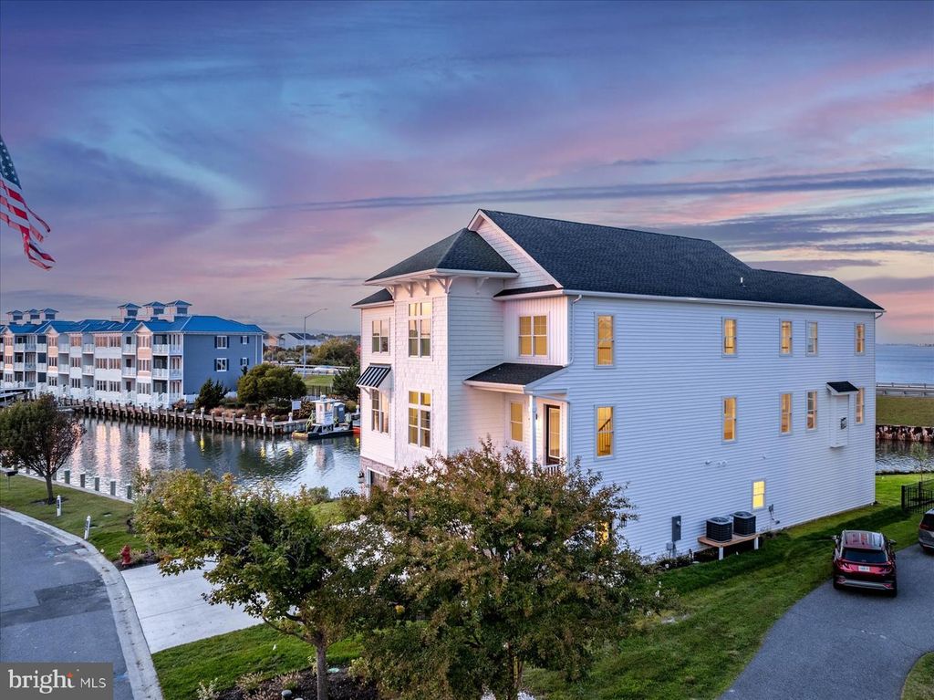 Image 126 of property listing at 12971 INLET ISLE LN, Ocean City, MD 21842
