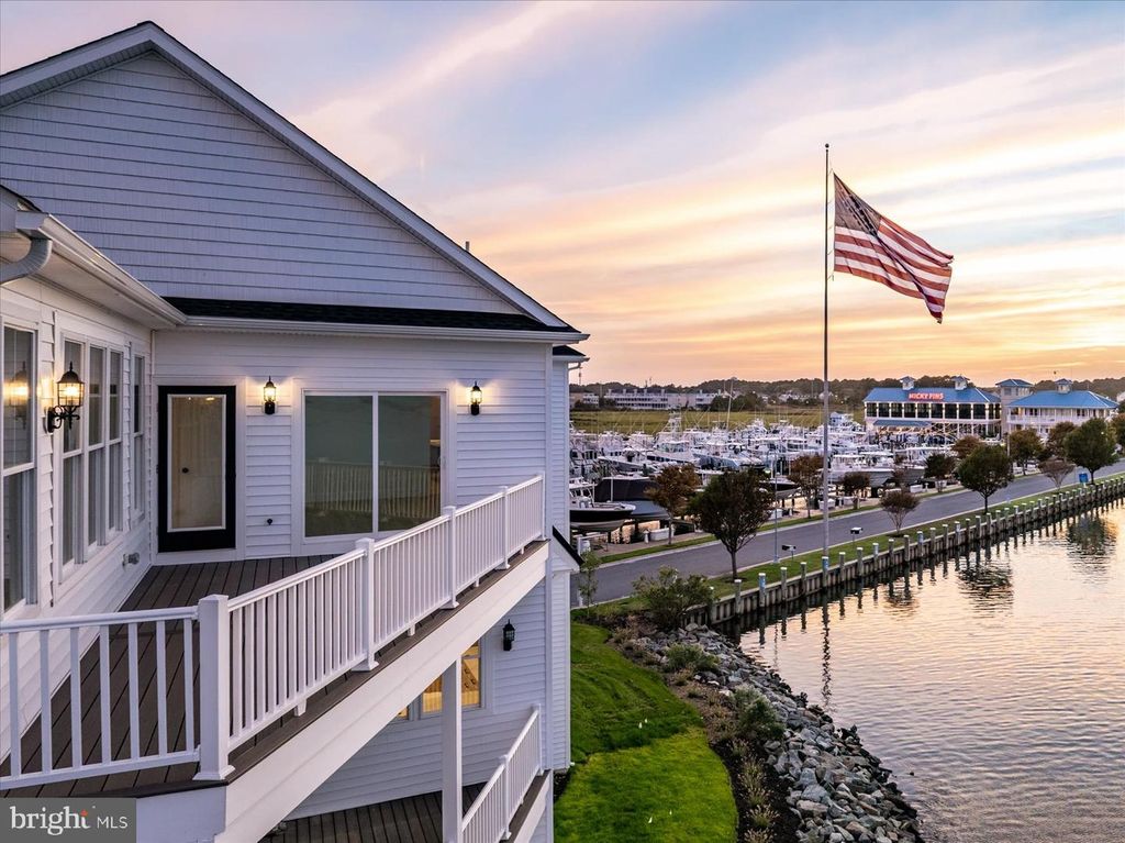 Image 130 of property listing at 12971 INLET ISLE LN, Ocean City, MD 21842
