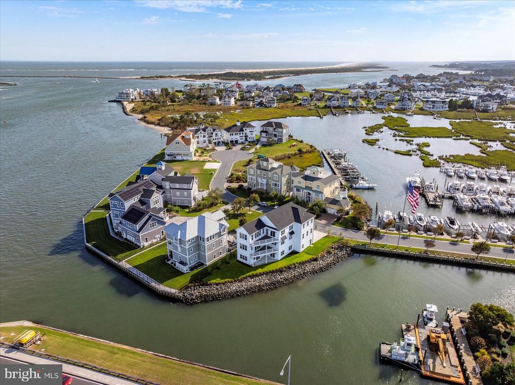 Image 16 of property listing at 12971 INLET ISLE LN, Ocean City, MD 21842