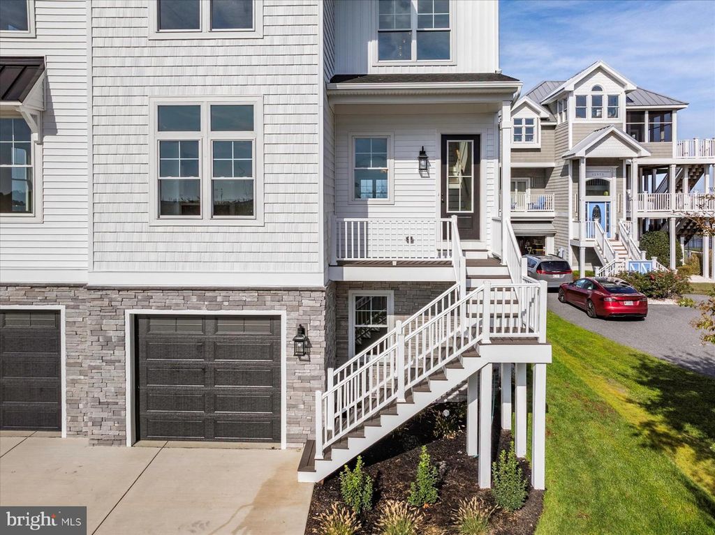 Image 18 of property listing at 12971 INLET ISLE LN, Ocean City, MD 21842