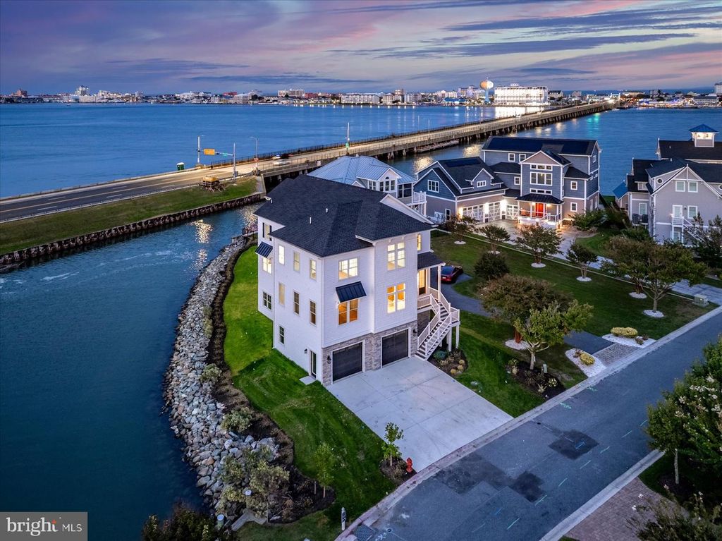 Image 3 of property listing at 12971 INLET ISLE LN, Ocean City, MD 21842