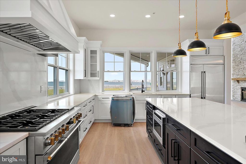 Image 40 of property listing at 12971 INLET ISLE LN, Ocean City, MD 21842
