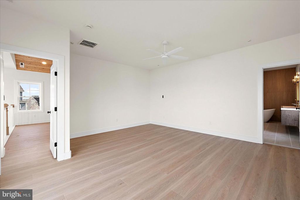 Image 53 of property listing at 12971 INLET ISLE LN, Ocean City, MD 21842