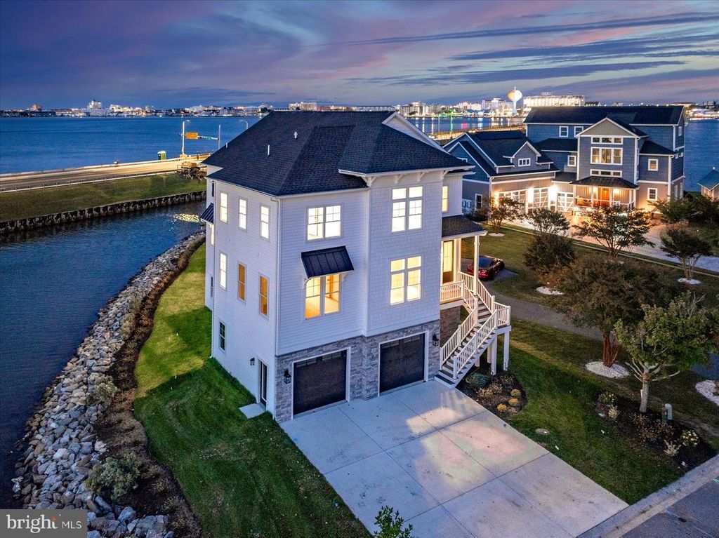 Image 6 of property listing at 12971 INLET ISLE LN, Ocean City, MD 21842