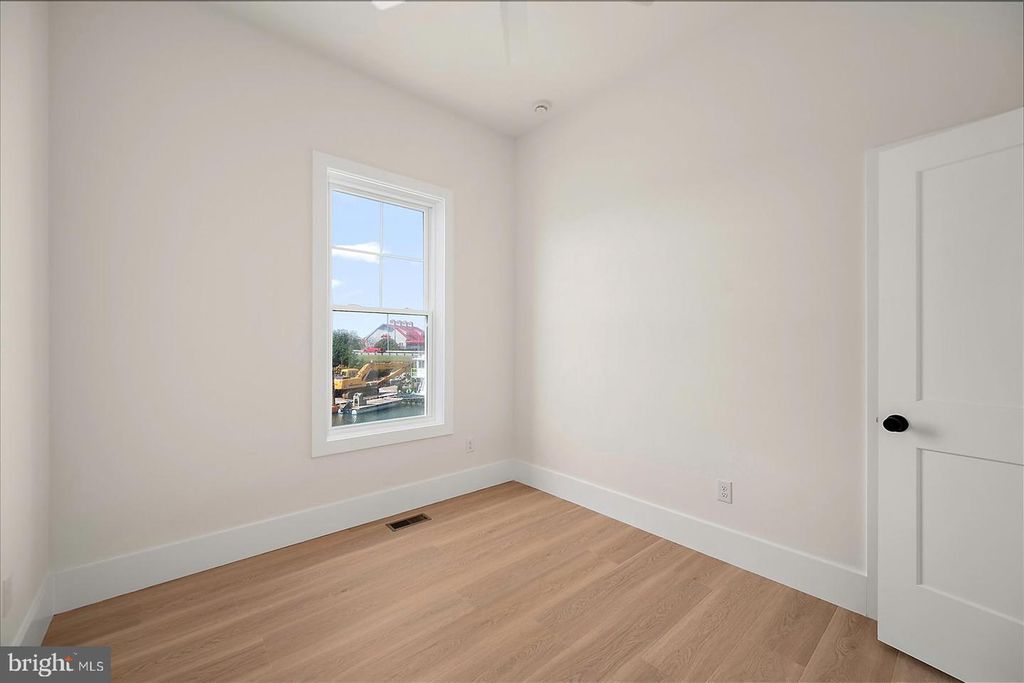 Image 73 of property listing at 12971 INLET ISLE LN, Ocean City, MD 21842