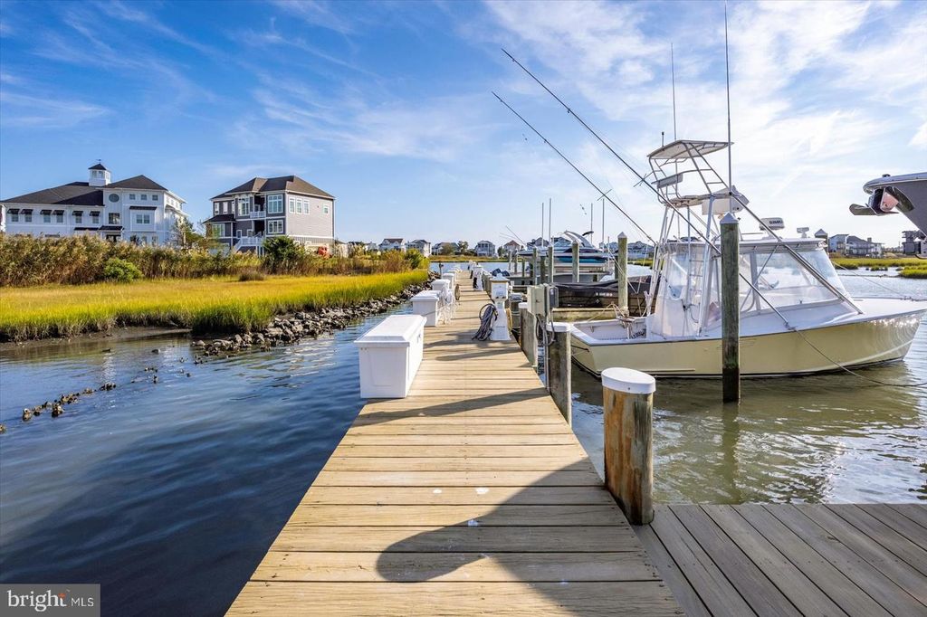 Image 92 of property listing at 12971 INLET ISLE LN, Ocean City, MD 21842