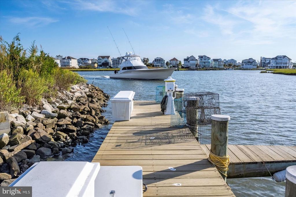 Image 94 of property listing at 12971 INLET ISLE LN, Ocean City, MD 21842