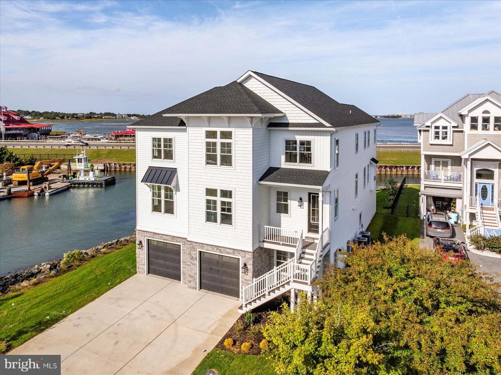 Image 98 of property listing at 12971 INLET ISLE LN, Ocean City, MD 21842