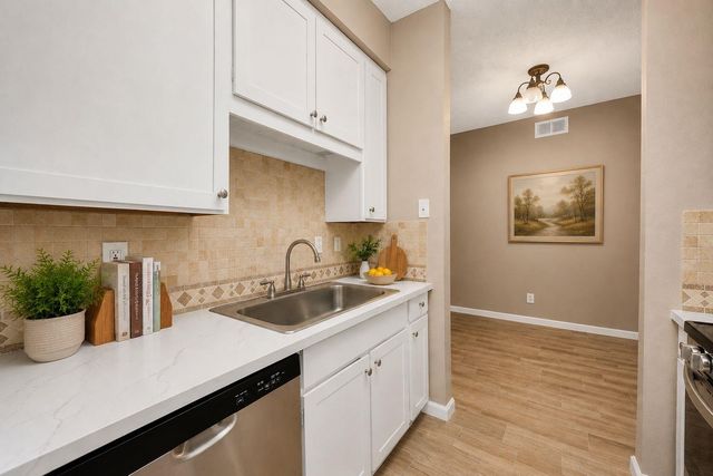 10053 Westpark Drive 285, Houston, TX 77042
