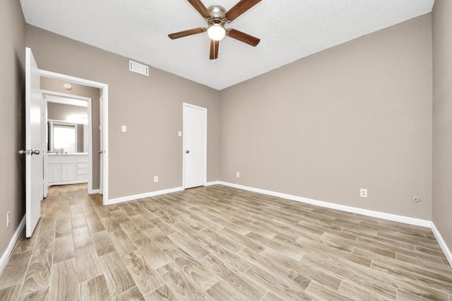 10053 Westpark Drive 285, Houston, TX 77042