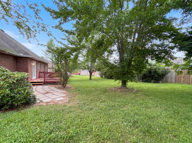 215 Wagoners Way, Westmoreland, TN 37186