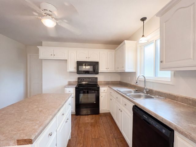 215 Wagoners Way, Westmoreland, TN 37186