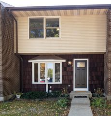 12 Dan Ireland Drive, Plainfield, IL 60544