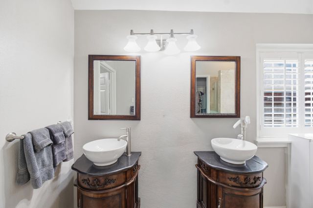 10112 Norman Court, Irving, TX 75063