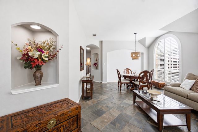 10112 Norman Court, Irving, TX 75063