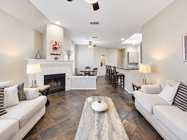 10112 Norman Court, Irving, TX 75063