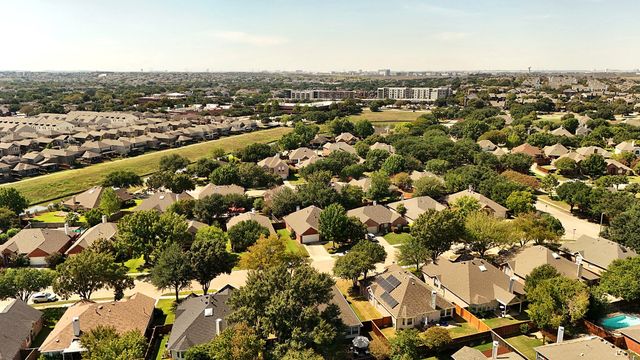 10112 Norman Court, Irving, TX 75063