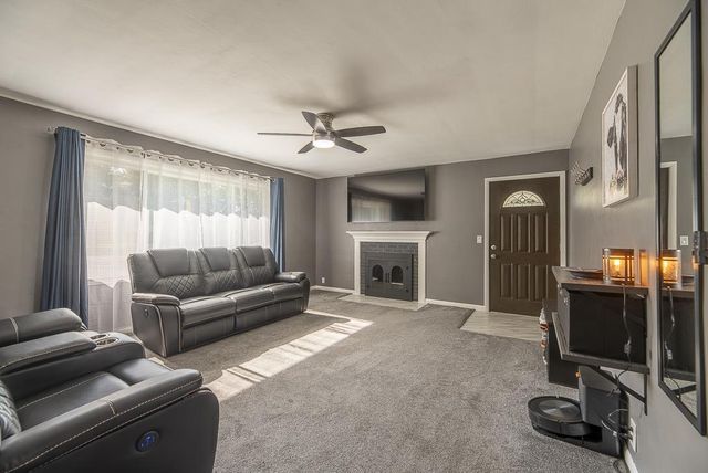 2302 E Milwaukee Street, Janesville, WI 53545