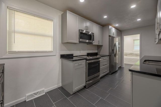 2302 E Milwaukee Street, Janesville, WI 53545