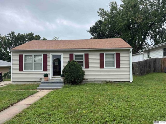 1030 Hartley Street, Lincoln, NE 68521