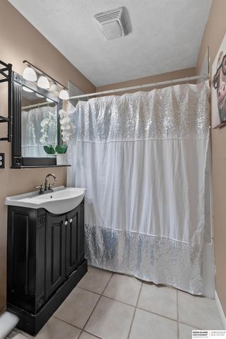 1030 Hartley Street, Lincoln, NE 68521