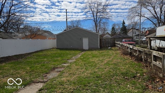 1527 Lexington Avenue, Indianapolis, IN 46203