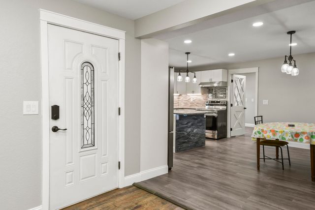 7138 W Farm Rd 136, Springfield, MO 65802