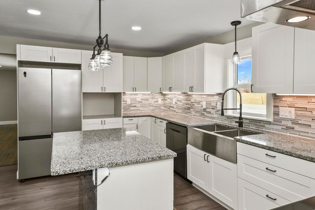 7138 W Farm Rd 136, Springfield, MO 65802