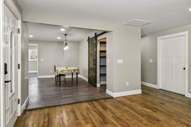 7138 W Farm Rd 136, Springfield, MO 65802