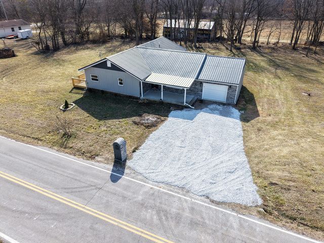 7138 W Farm Rd 136, Springfield, MO 65802