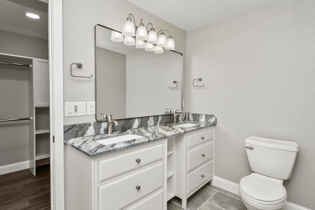 7138 W Farm Rd 136, Springfield, MO 65802