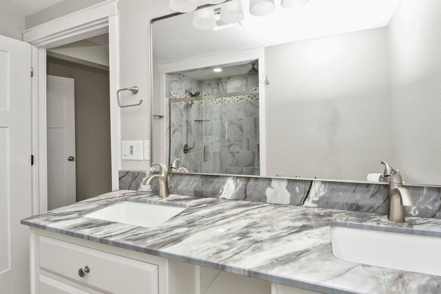 7138 W Farm Rd 136, Springfield, MO 65802