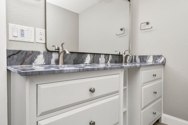 7138 W Farm Rd 136, Springfield, MO 65802