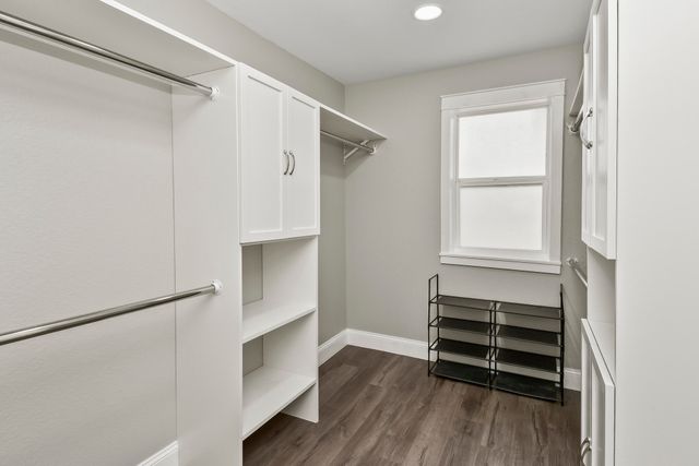 7138 W Farm Rd 136, Springfield, MO 65802