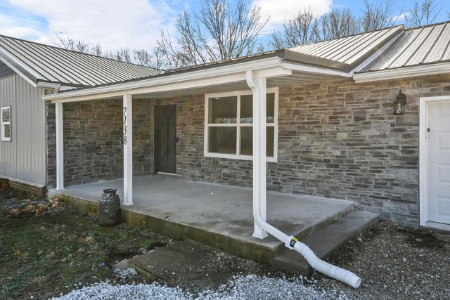 7138 W Farm Rd 136, Springfield, MO 65802