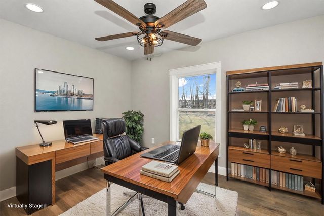 7138 W Farm Rd 136, Springfield, MO 65802