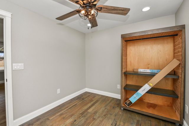 7138 W Farm Rd 136, Springfield, MO 65802