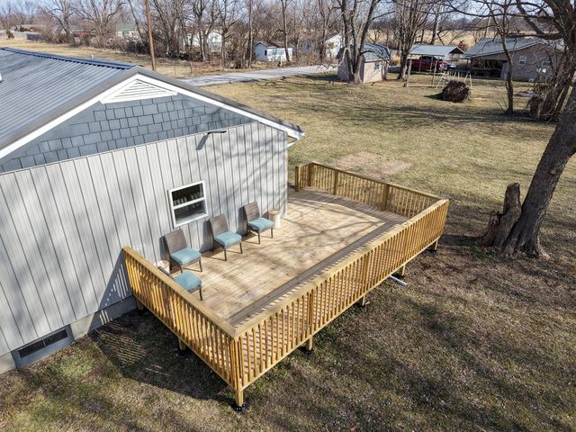 7138 W Farm Rd 136, Springfield, MO 65802