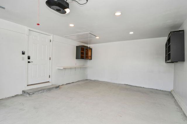 7138 W Farm Rd 136, Springfield, MO 65802