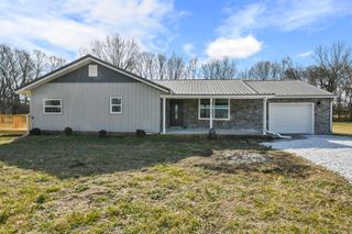 7138 W Farm Rd 136, Springfield, MO 65802
