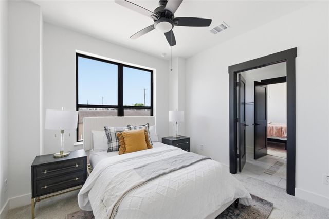 4605 Harrisburg Boulevard C, Houston, TX 77011