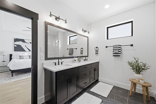 4605 Harrisburg Boulevard C, Houston, TX 77011