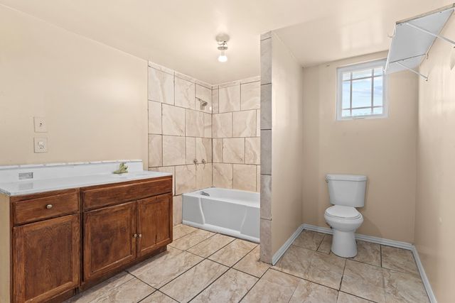 909 S Mineola, Midland, TX 79701