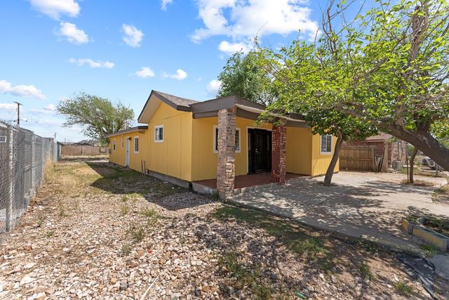 909 S Mineola, Midland, TX 79701