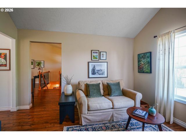 1522 Nw CORUM Ct, Salem, OR 97304