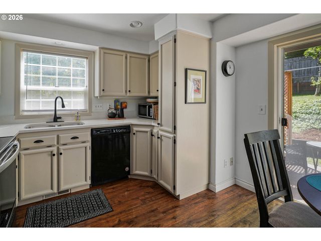 1522 Nw CORUM Ct, Salem, OR 97304