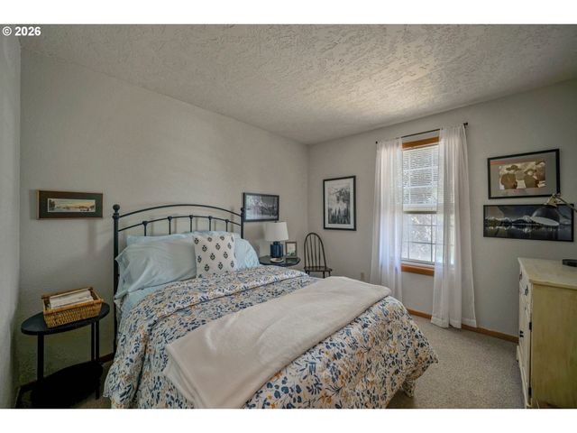 1522 Nw CORUM Ct, Salem, OR 97304