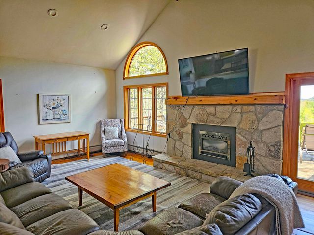 25 Yeaw Road, Dover, VT 05341