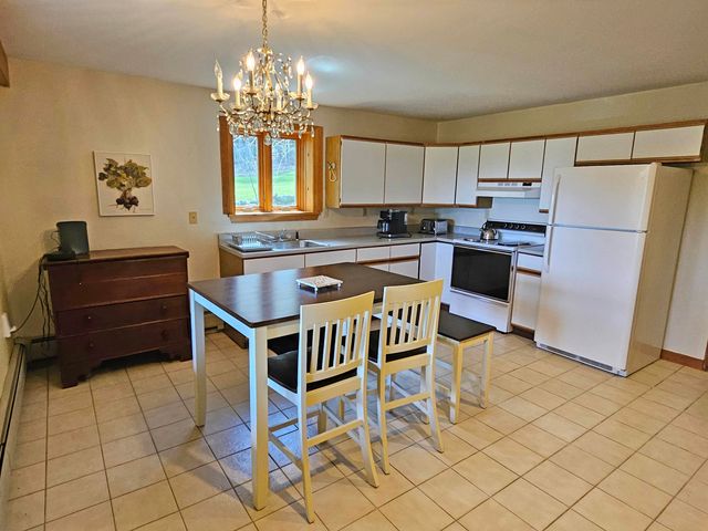 25 Yeaw Road, Dover, VT 05341