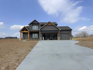 8 Pine Hills Court, Crawfordsville, IN 47933